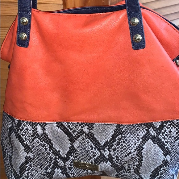 Jessica Simpson Shoulder Bag - Picture 2 of 5